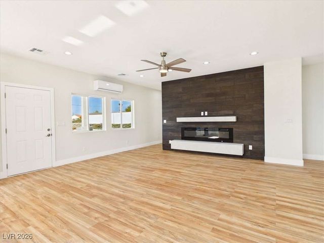 2140 Iroquois Avenue, Pahrump, NV 89048