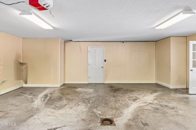 192 Aviation Drive, Elizabethton, TN 37643