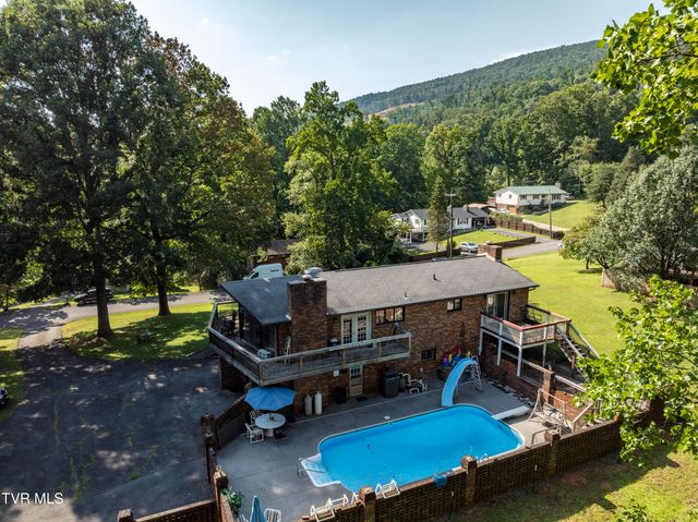 192 Aviation Drive, Elizabethton, TN 37643