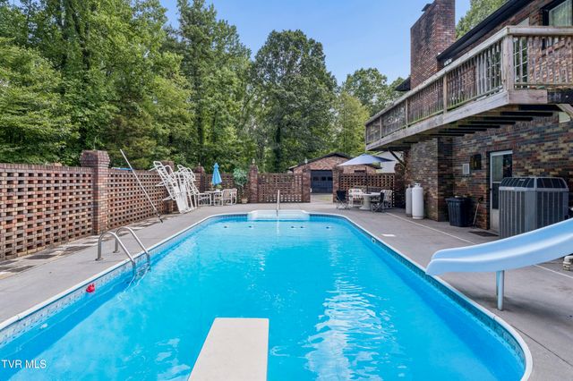 192 Aviation Drive, Elizabethton, TN 37643