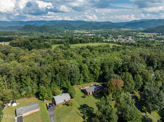 192 Aviation Drive, Elizabethton, TN 37643
