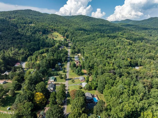192 Aviation Drive, Elizabethton, TN 37643
