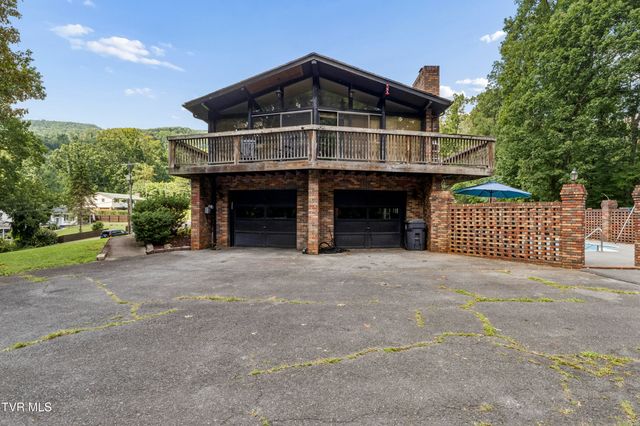 192 Aviation Drive, Elizabethton, TN 37643