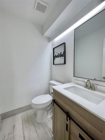 1801 Huldy St Street J4, Houston, TX 77019