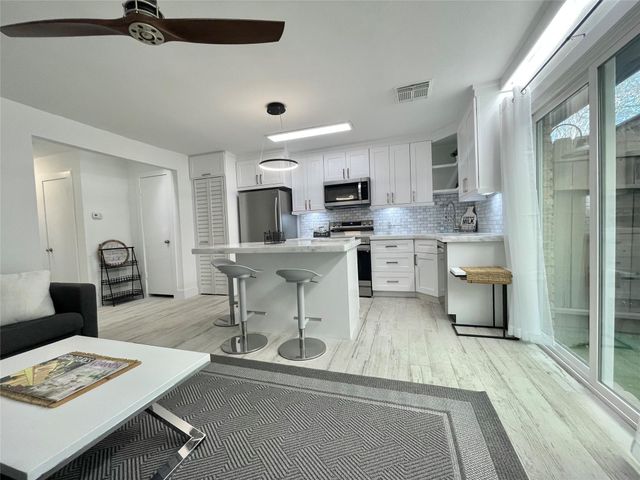 1801 Huldy St Street J4, Houston, TX 77019