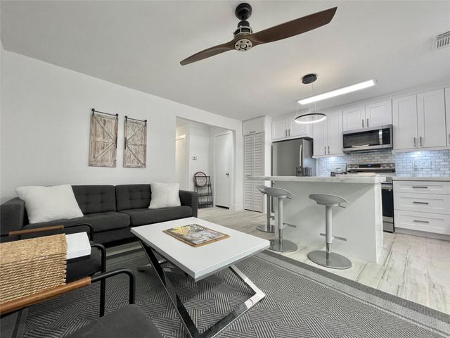 1801 Huldy St Street J4, Houston, TX 77019