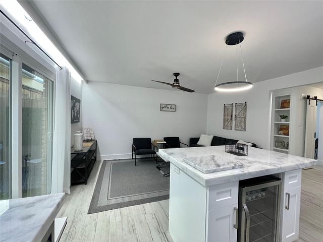 1801 Huldy St Street J4, Houston, TX 77019