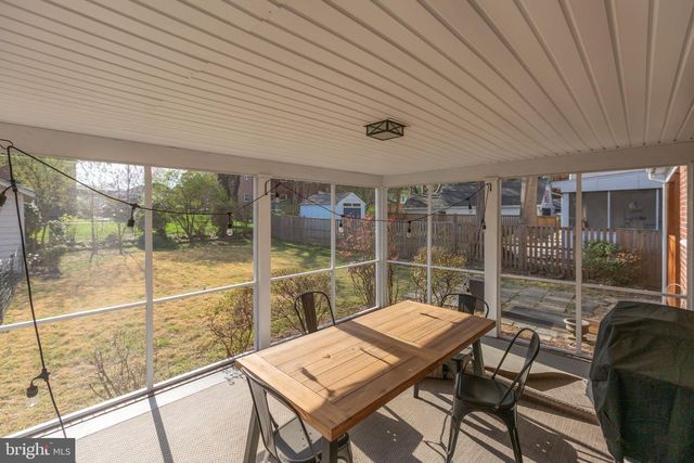 1110 COLLEGE AVE, Fredericksburg, VA 22401
