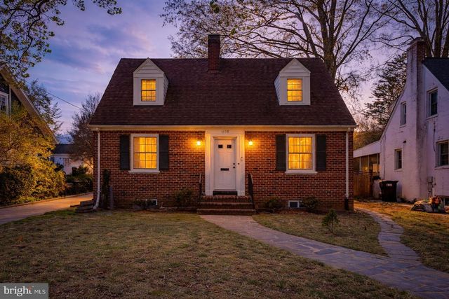 1110 COLLEGE AVE, Fredericksburg, VA 22401