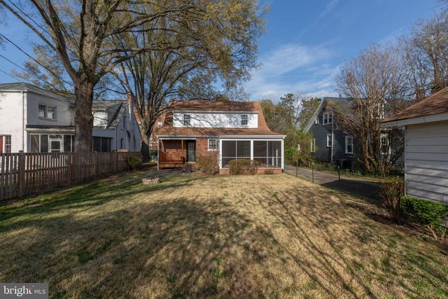 1110 COLLEGE AVE, Fredericksburg, VA 22401