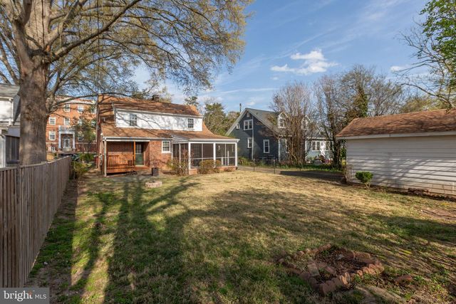 1110 COLLEGE AVE, Fredericksburg, VA 22401
