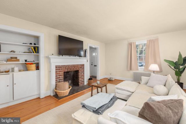 1110 COLLEGE AVE, Fredericksburg, VA 22401