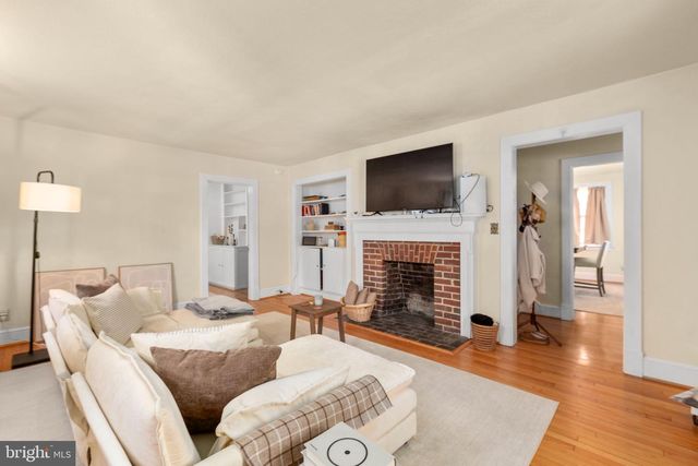 1110 COLLEGE AVE, Fredericksburg, VA 22401
