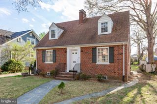 1110 COLLEGE AVE, Fredericksburg, VA 22401