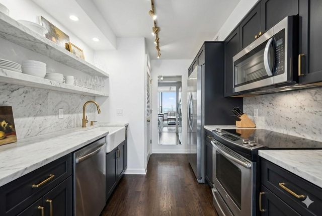 1111 Caroline Street 2908, Houston, TX 77010