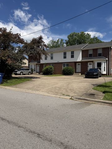 1244 Parkway Pl, Clarksville, TN 37042