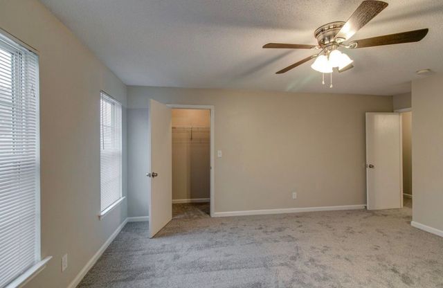 1244 Parkway Pl, Clarksville, TN 37042
