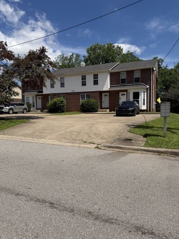1244 Parkway Pl, Clarksville, TN 37042