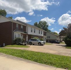 1244 Parkway Pl, Clarksville, TN 37042