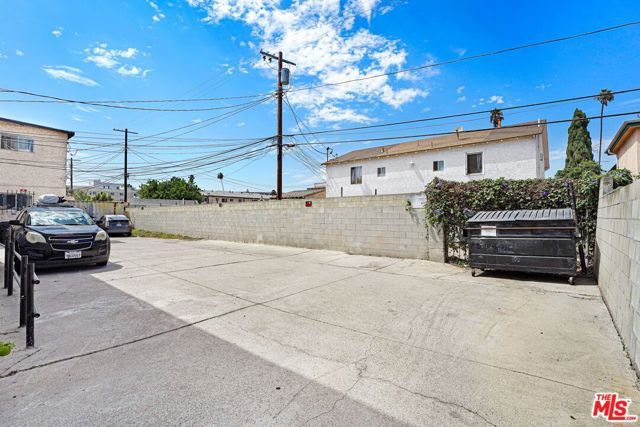 837 W 85th Street, Los Angeles, CA 90044