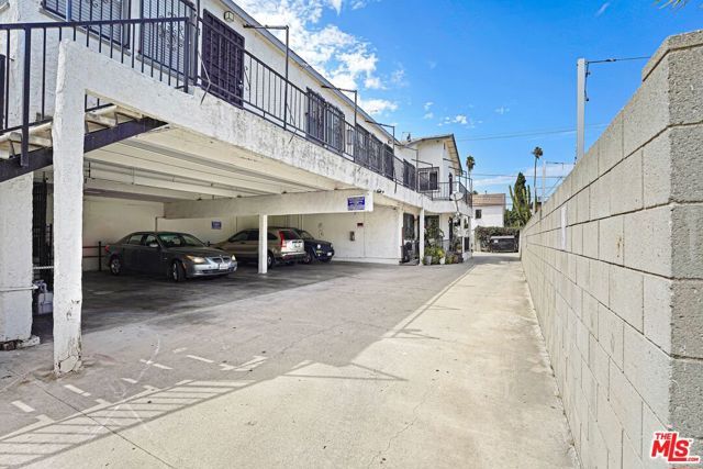 837 W 85th Street, Los Angeles, CA 90044