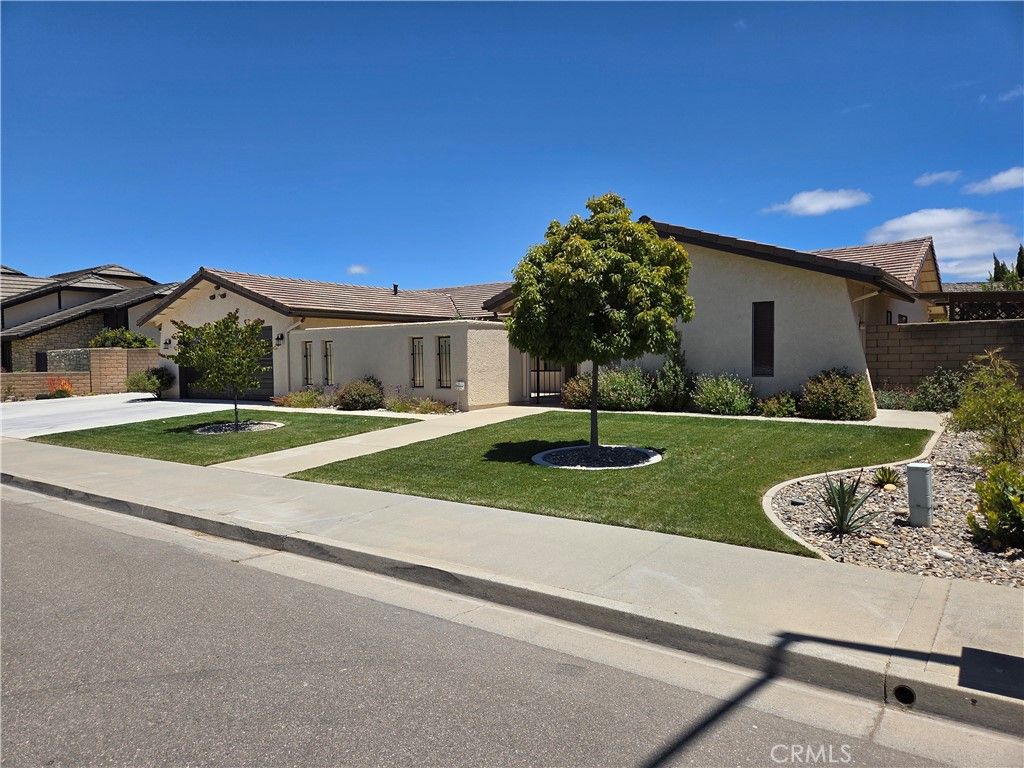 Image 3 of property listing at 608 Marian Drive, Santa Maria, CA 93454