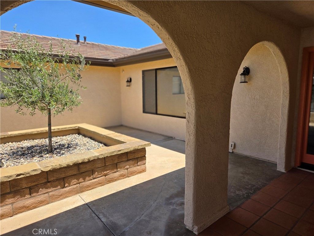 Image 5 of property listing at 608 Marian Drive, Santa Maria, CA 93454