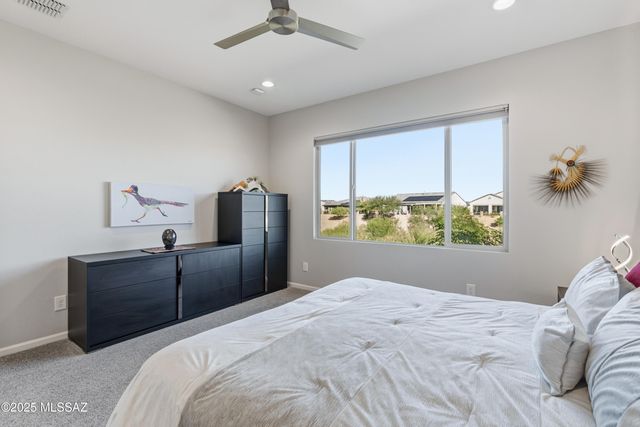 1297 E Basalt Drive, Green Valley, AZ 85614