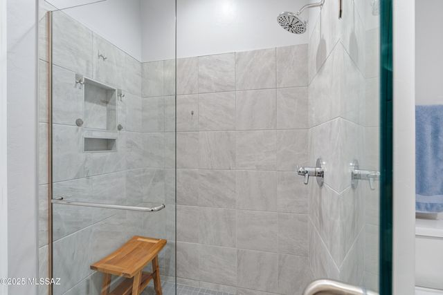 1297 E Basalt Drive, Green Valley, AZ 85614