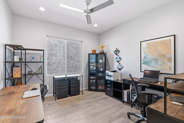 1297 E Basalt Drive, Green Valley, AZ 85614