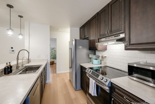 1009 Victoria Crossing, San Antonio, TX 78245