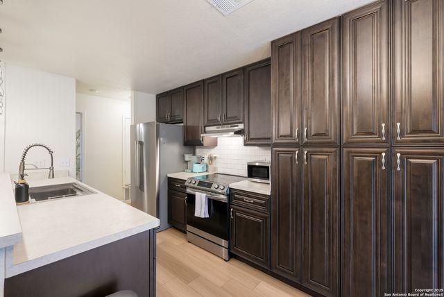 1009 Victoria Crossing, San Antonio, TX 78245