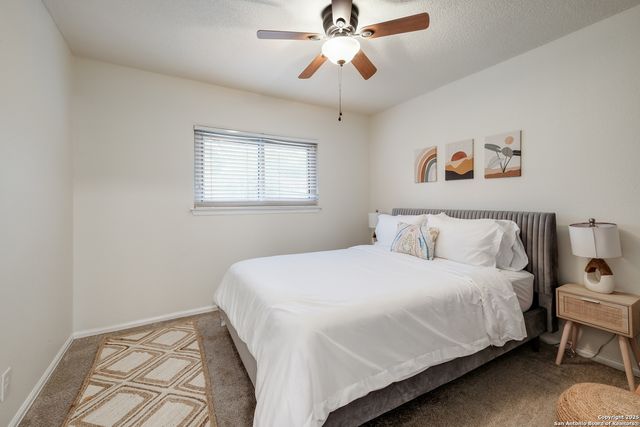 1009 Victoria Crossing, San Antonio, TX 78245