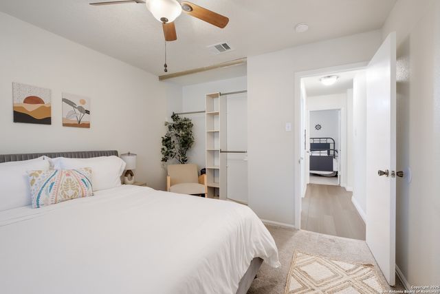 1009 Victoria Crossing, San Antonio, TX 78245