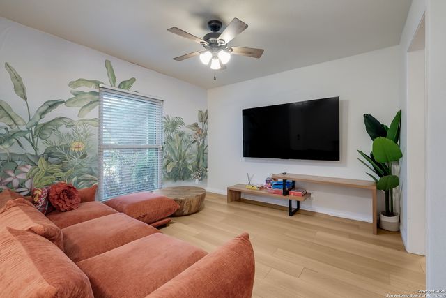 1009 Victoria Crossing, San Antonio, TX 78245