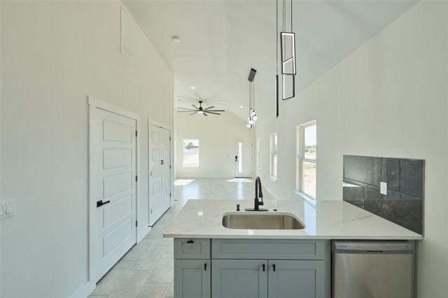 1398 Road 5607, Cleveland, TX 77327