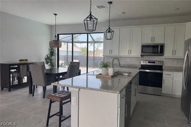 5014 SW 16th PL, Cape Coral, FL 33914