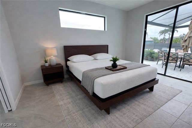 5014 SW 16th PL, Cape Coral, FL 33914