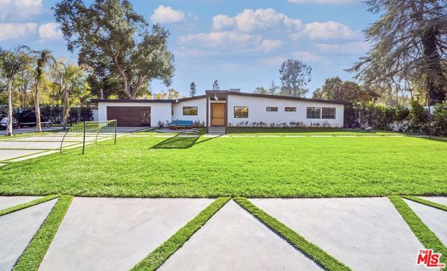 22616 Oxnard St, Woodland Hills (los Angeles), CA 91367