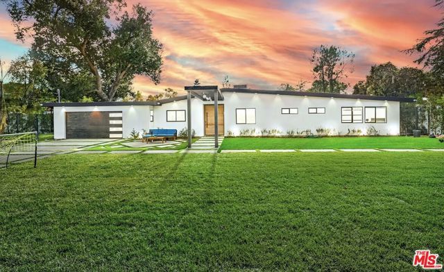 22616 Oxnard St, Woodland Hills (los Angeles), CA 91367
