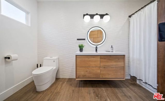 22616 Oxnard St, Woodland Hills (los Angeles), CA 91367
