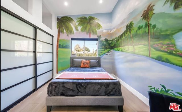 22616 Oxnard St, Woodland Hills (los Angeles), CA 91367