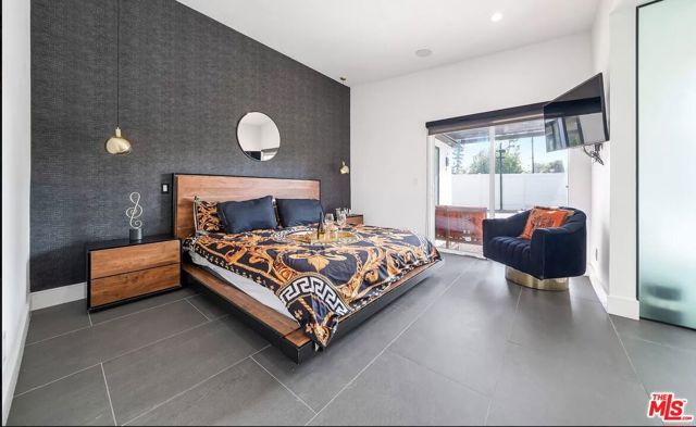 22616 Oxnard St, Woodland Hills (los Angeles), CA 91367