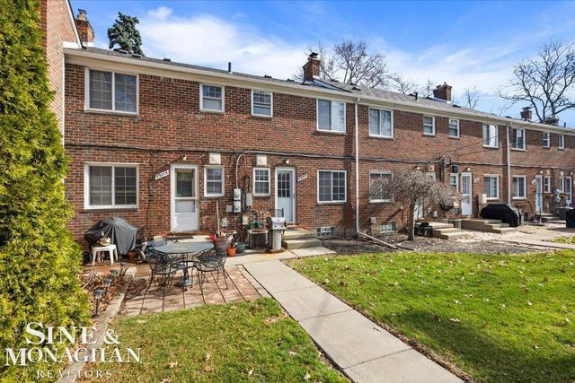 23011 Gary Lane Road, St Clair Shores, MI 48080