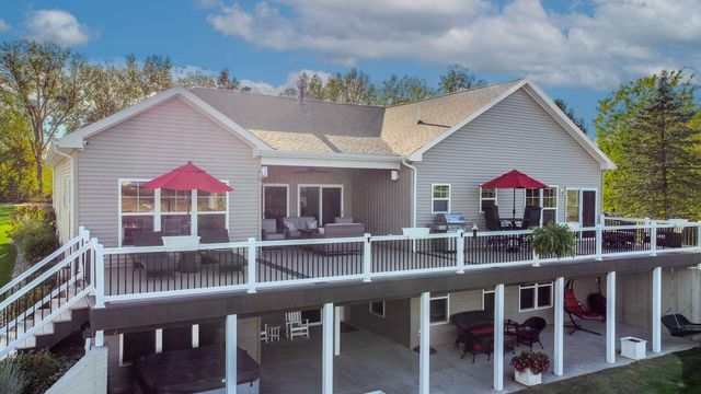 17088 Fawn River Road, White Pigeon Twp, MI 49099