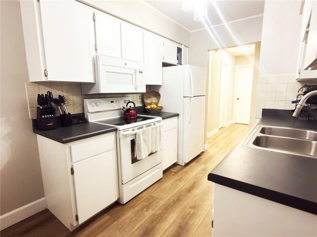 2031 DOVER COURT, Oldsmar, FL 34677