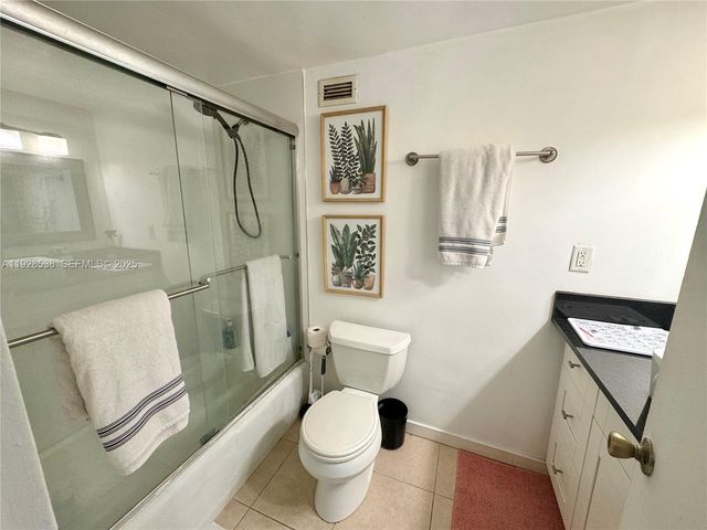 2899 Collins Ave 1004, Miami Beach, FL 33140