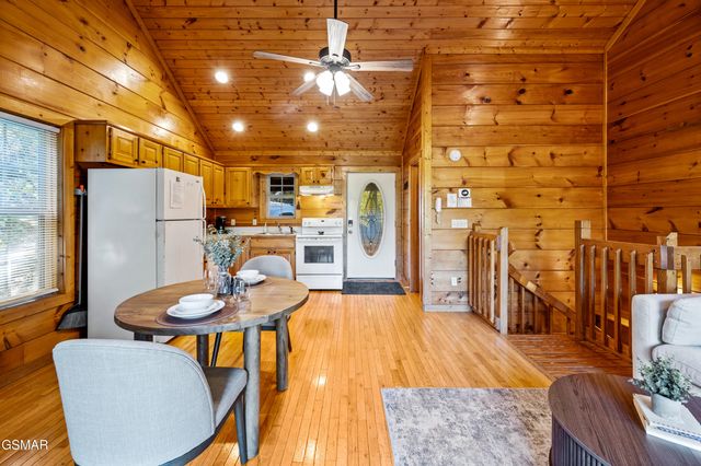 2461 Shady Creek Way, Sevierville, TN 37862