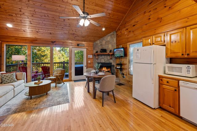 2461 Shady Creek Way, Sevierville, TN 37862