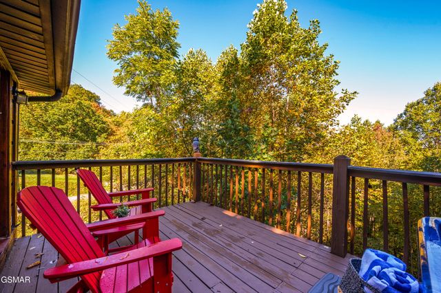 2461 Shady Creek Way, Sevierville, TN 37862